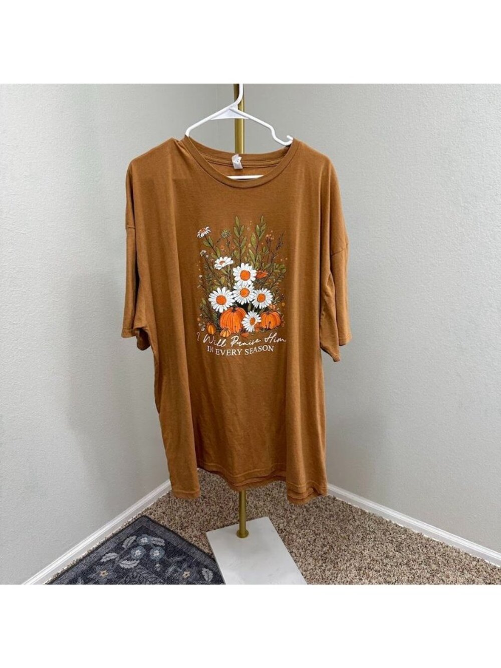 Love in Faith Graphic Tee I Will Praise Him In Every Season Womens Plus size 4x